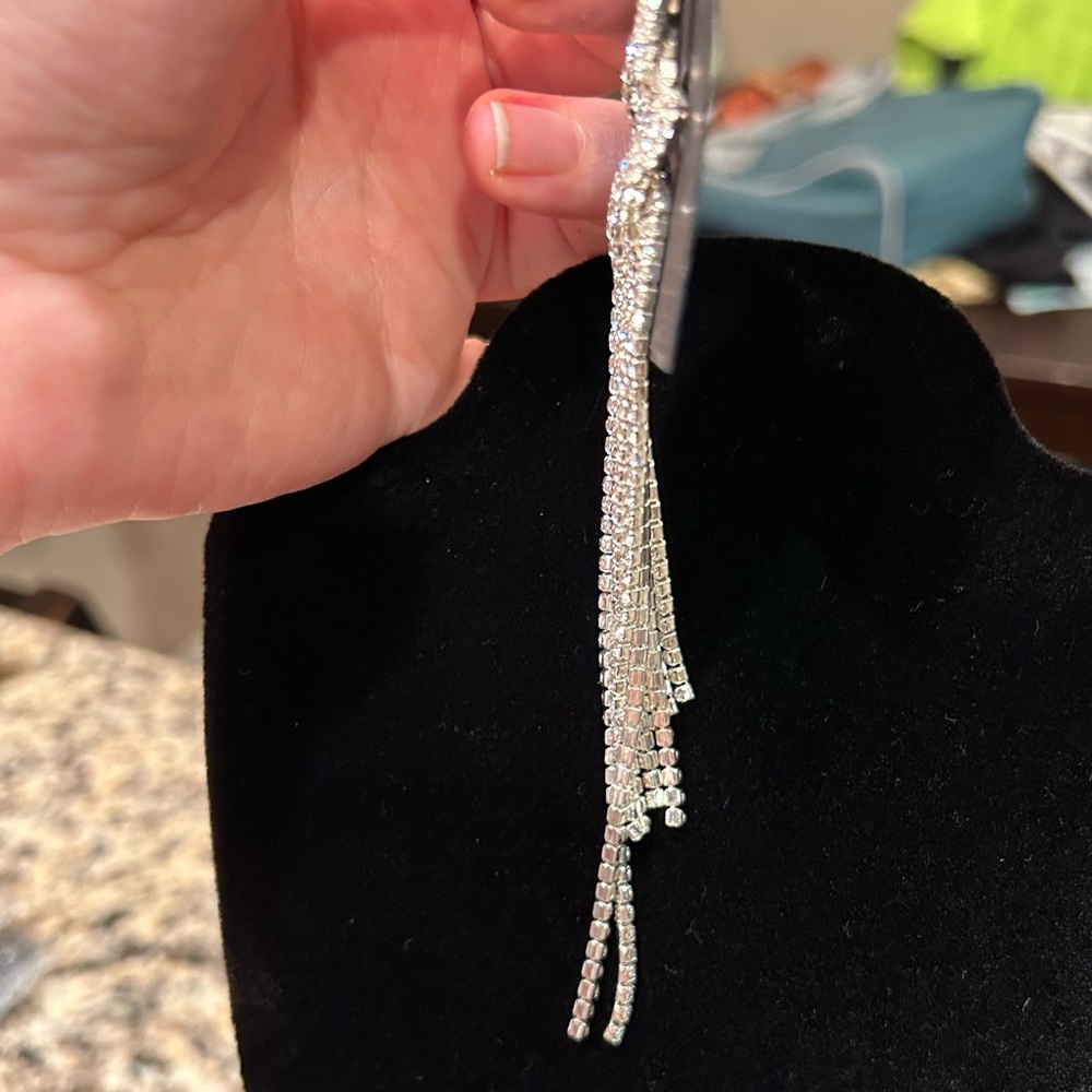 NWT Cache Women’s Long Dangle Crystal Glam Dress Tiered Waterfall Earrings $48! - Picture 5 of 7
